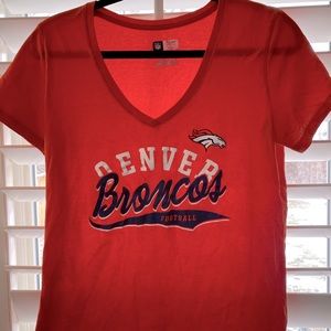 Women’s, NFL Team Broncos v neck Tshirt, Size Large, Excellent Condition